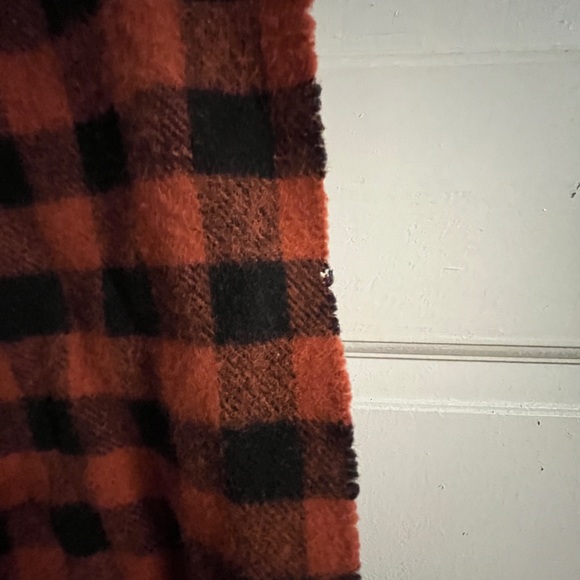 Vintage Italian checkered Plaid Scarf, 100% Wool. - Picture 6 of 6